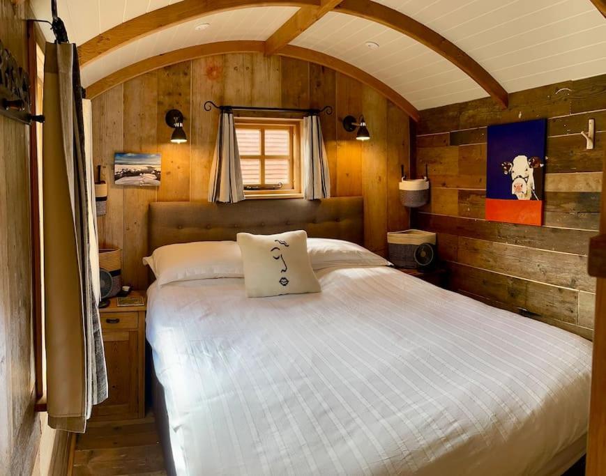 شقة The Walnut Wagon In The Heart Of Mells. فروم المظهر الخارجي الصورة